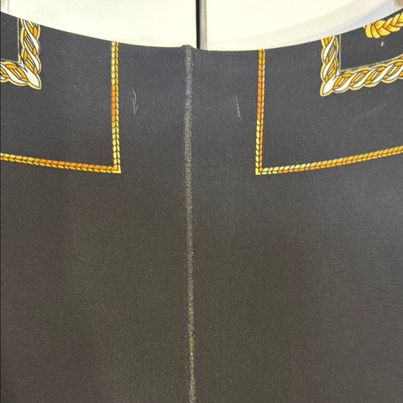 NWOT Elegant Black and Gold Flattering Sheath Sleeveless Dress - Picture 6 of 7